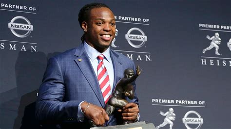 Alabama's Derrick Henry wins 2015 Heisman Trophy