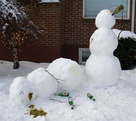 These 30 Crazy Snowman Ideas Would Make Calvin And Hobbes Proud | Bored ...