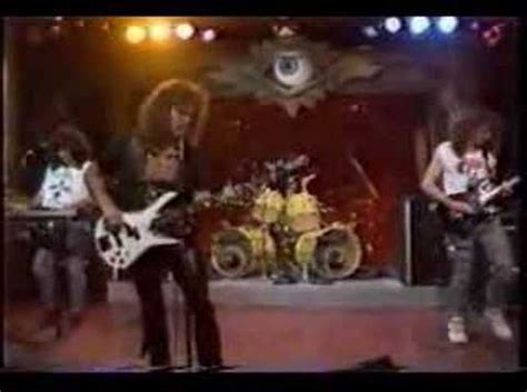 Winger - Headed For A Heartbreak (live MTV) | Mtv, Heartbreak, Heavy ...