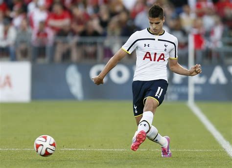 Érik Lamela Dismisses Rumors That He'll Leave Tottenham