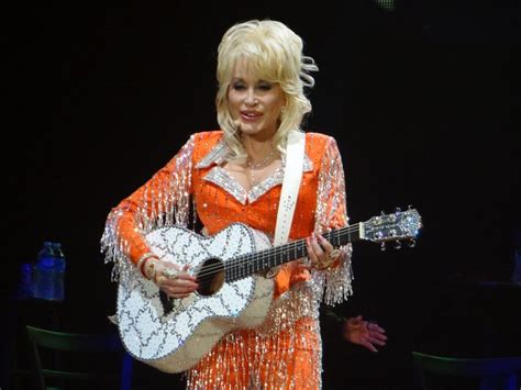 Dolly Parton Guitars & Gear List (with Videos) - Guitar Lobby