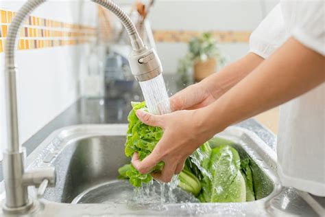 How to Wash Vegetables by Type, According to Food Safety Experts ...