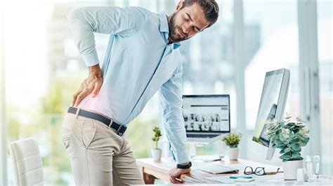 5 common causes of lower back pain in men | WJAC