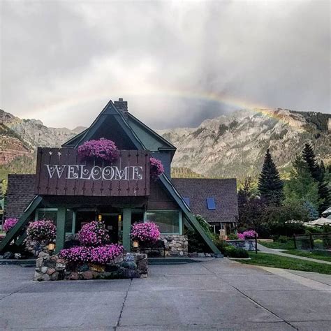 Staying in Our Ouray, Colorado Hotel - Twin Peaks