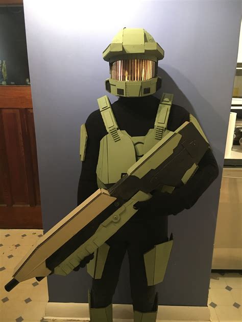 Halo, Master chief, Cardboard, Halloween costume. | Costume halo, Halo ...