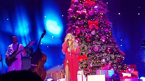 Mariah Carey -Holy Night- Live in London - YouTube