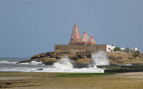 must-visit-temples-in-gujarat-travellersofindia - Travellers of India