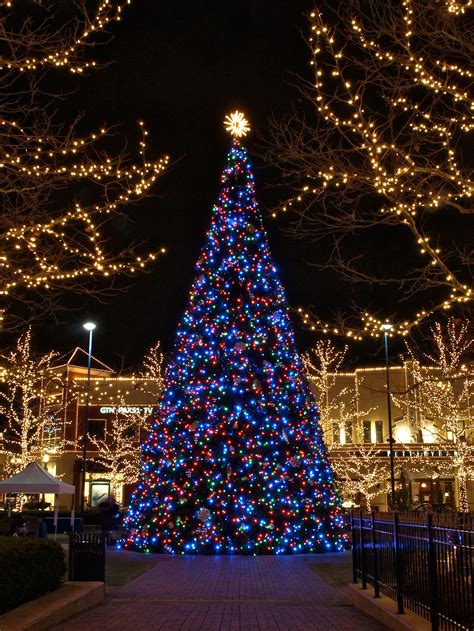 Top 6 Places to See Christmas Lights in Columbus, Ohio