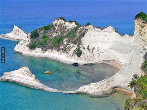 6 Corfu St George's beach Photo | Greece.com