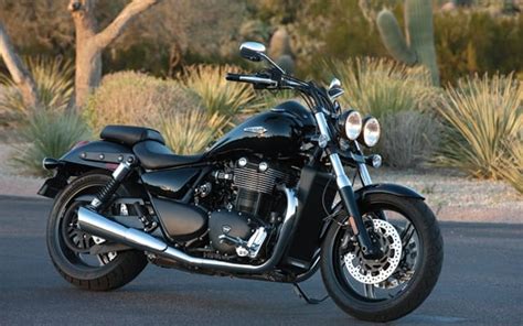 First Ride: 2011 Triumph Thunderbird Storm – Cycle Canada