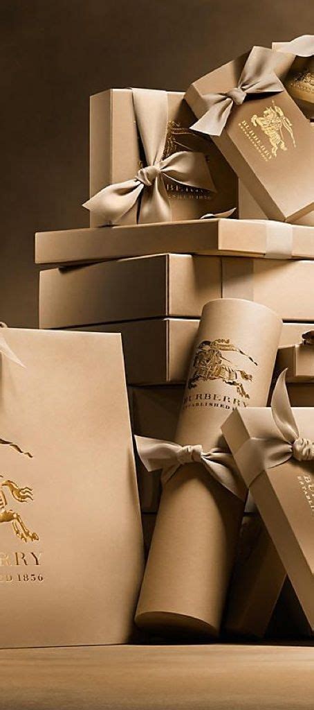 Burberry Christmas | Jewelry packaging, Clothing packaging, Luxury packaging