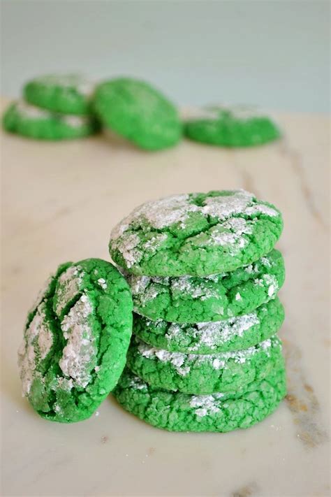 Shamrock Green Crinkle Cookies - Pack Momma | Christmas crinkle cookies ...