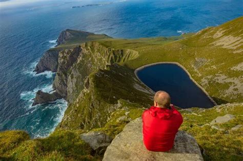 17 GORGEOUS Airbnbs With Hot Tubs In Ireland For 2021