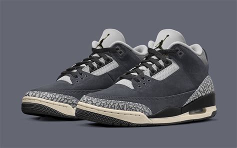 Air Jordan 3 Retro "Off Noir/Oreo" Revealed | Sneaker Buzz