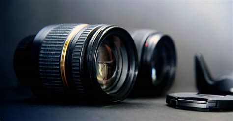 A Guide to Camera Lens Features | PetaPixel