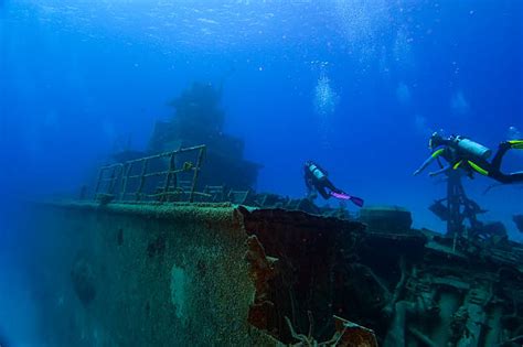 Shipwreck Diving Stock Photos, Pictures & Royalty-Free Images - iStock