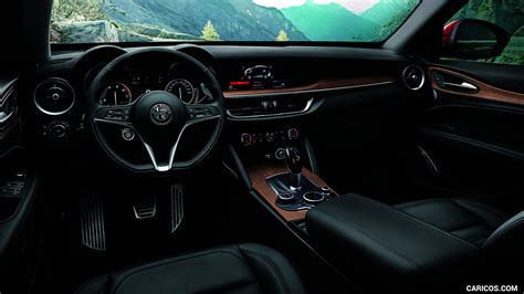 Alfa Romeo Stelvio | 2018MY | Interior, Cockpit