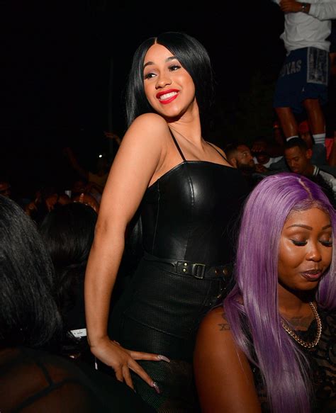 Cardi B Is The First Female Rapper To Hit No. 1 Solo In Almost 20 Years