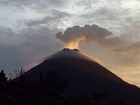 Check out this amazing Arenal Volcano in Costa Rica (PHOTOS) : Places ...