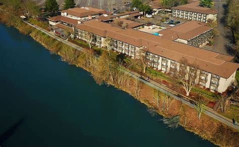 Valley River Inn in Eugene, OR | Expedia