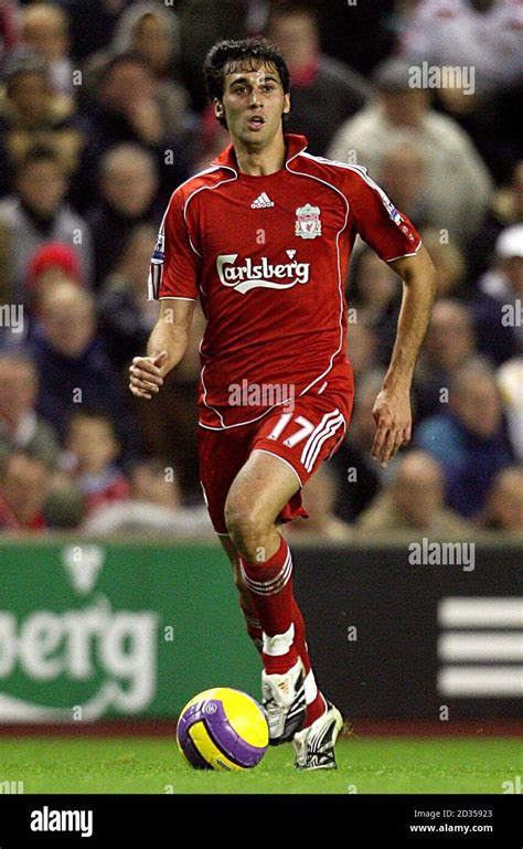 Arbeloa liverpool hi-res stock photography and images - Alamy