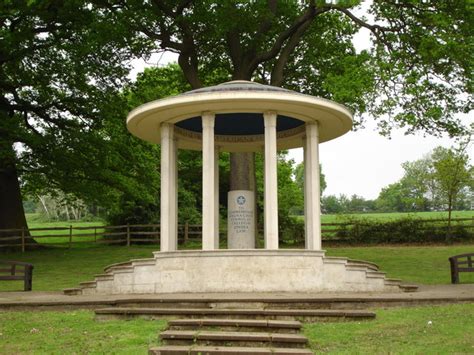 Magna Carta memorial, Runnymede © Brian Slater cc-by-sa/2.0 :: Geograph Britain and Ireland