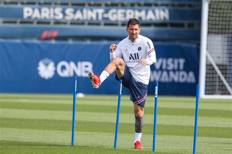 Video: Messi Features in Training Ahead of PSG's Champions League Fixture vs. Maccabi Haifa ...