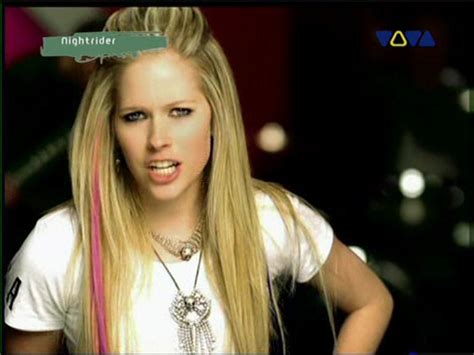 Music Video: Girlfriend - Avril Lavigne Image (1559074) - Fanpop