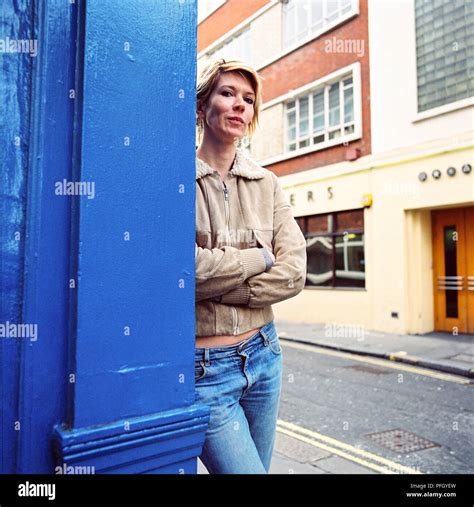 Julia davis gavin hi-res stock photography and images - Alamy