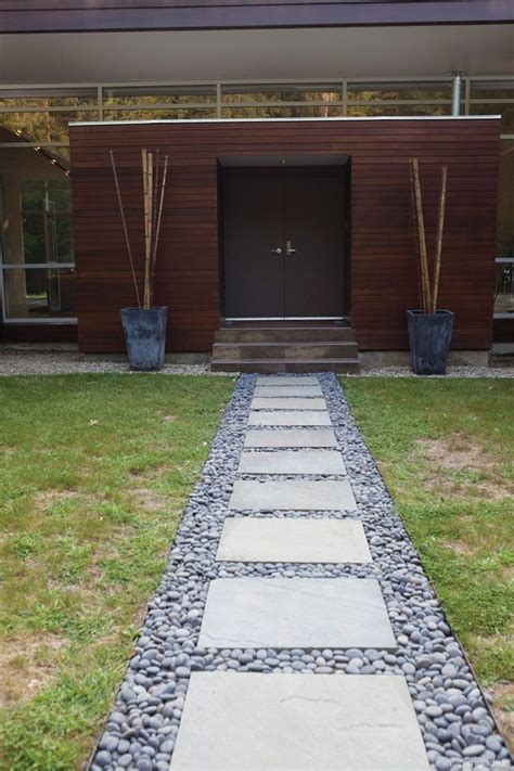 Lovelyving | Walkway landscaping, Outdoor walkway, Backyard landscaping