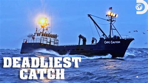 Destructive Boat Breakdowns | Deadliest Catch | Discovery - Go IT