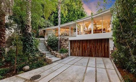 Doja Cat’s House: A Dream Mansion in Beverly Hills