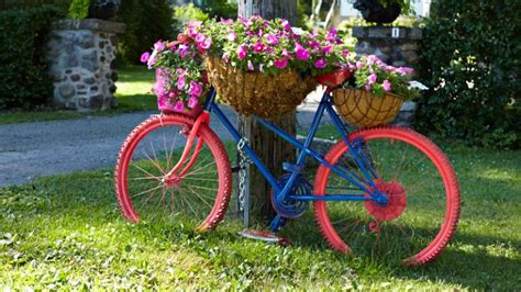 15 Fascinating Ways To Do DIY Bicycle Decor In Your Garden - Page 2 of 2