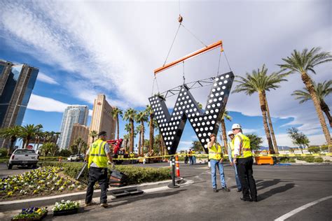 W Las Vegas unveils official marquee — PHOTOS | Las Vegas Review-Journal