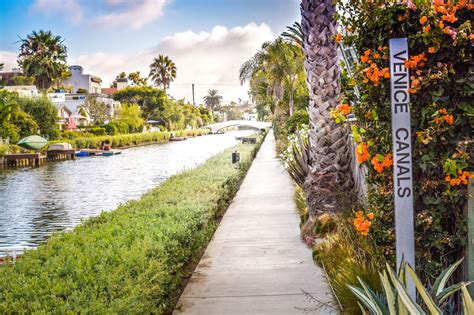 Theresa's Mixed Nuts: Charming Venice Beach Canals