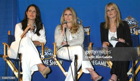 Dixie Chicks Press Photos and Premium High Res Pictures - Getty Images