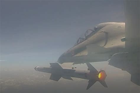 Deadly weapon! IAF successfully test-fires air-to-air missile Astra from Sukhoi-30 combat ...