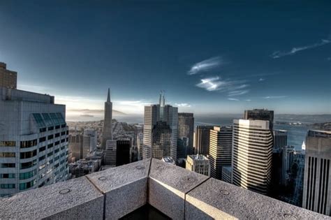 Shooting Portraits of Superheroes on the Corner of a 1,000-Foot Skyscraper | PetaPixel