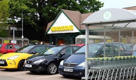 Morrisons Christmas opening times: When will Morrisons be open over ...