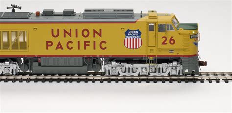 SPECIAL EXPANDED REVIEW: ScaleTrains.com HO scale Union Pacific GTEL ...