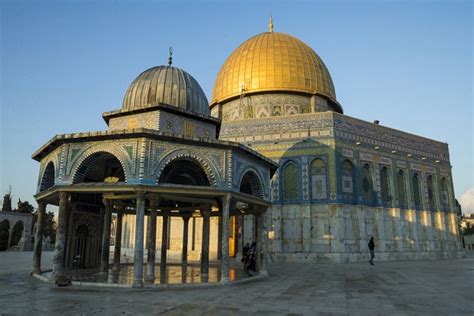 "Israel trying to take control of al-Aqsa mosque" - Hawzah News Agency