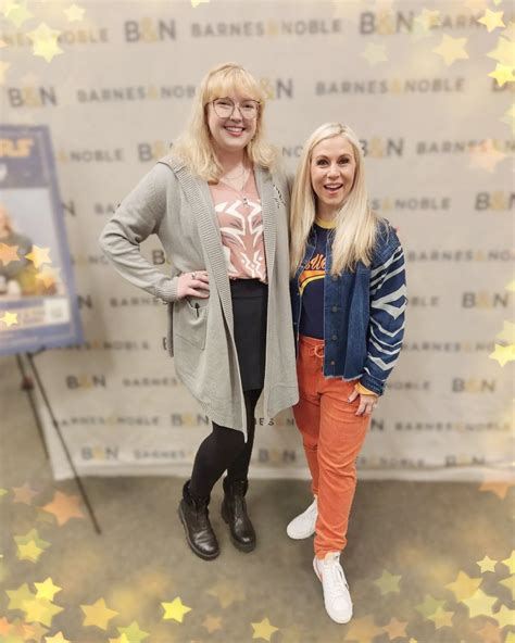 Allie 🧡💙 on Twitter: "@HerUniverse Picked up the gray sweater at the HU ...