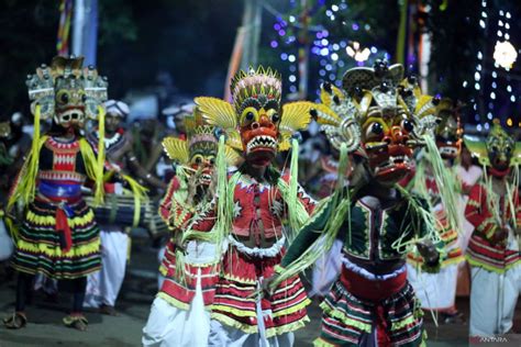 Festival Duruthu Perahera di Sri Lanka - ANTARA News