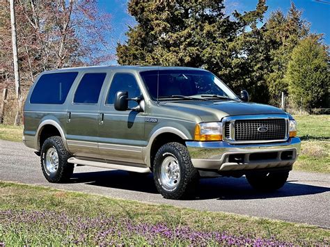 101k-Mile 2000 Ford Excursion Sells for $67,500, Suspicions Arise ...