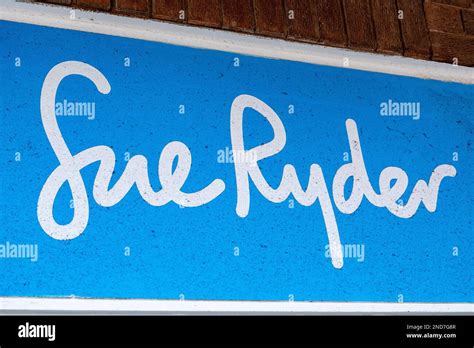 Sue ryder logo hi-res stock photography and images - Alamy