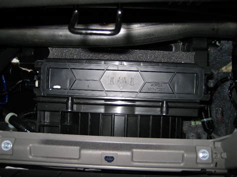 Honda-Accord-Cabin-Air-Filter-Replacement-Guide-008