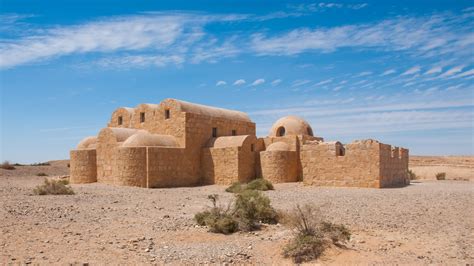 4 Desert Castles & Azraq Oasis