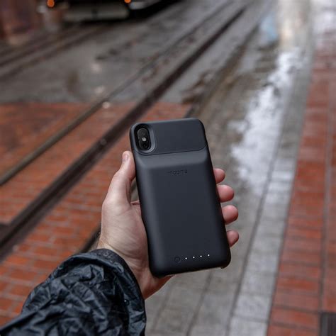 Mophie Wireless Charging Case // Black (iPhone XR) - Mophie - Touch of Modern