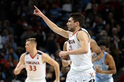 NCAA First Round: Virginia Cavaliers vs. UMBC Retrievers GAME THREAD - Streaking The Lawn