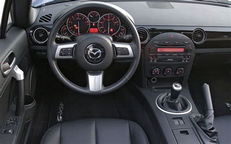 MAZDA MIATA - mazda-miata_interior_5.jpg